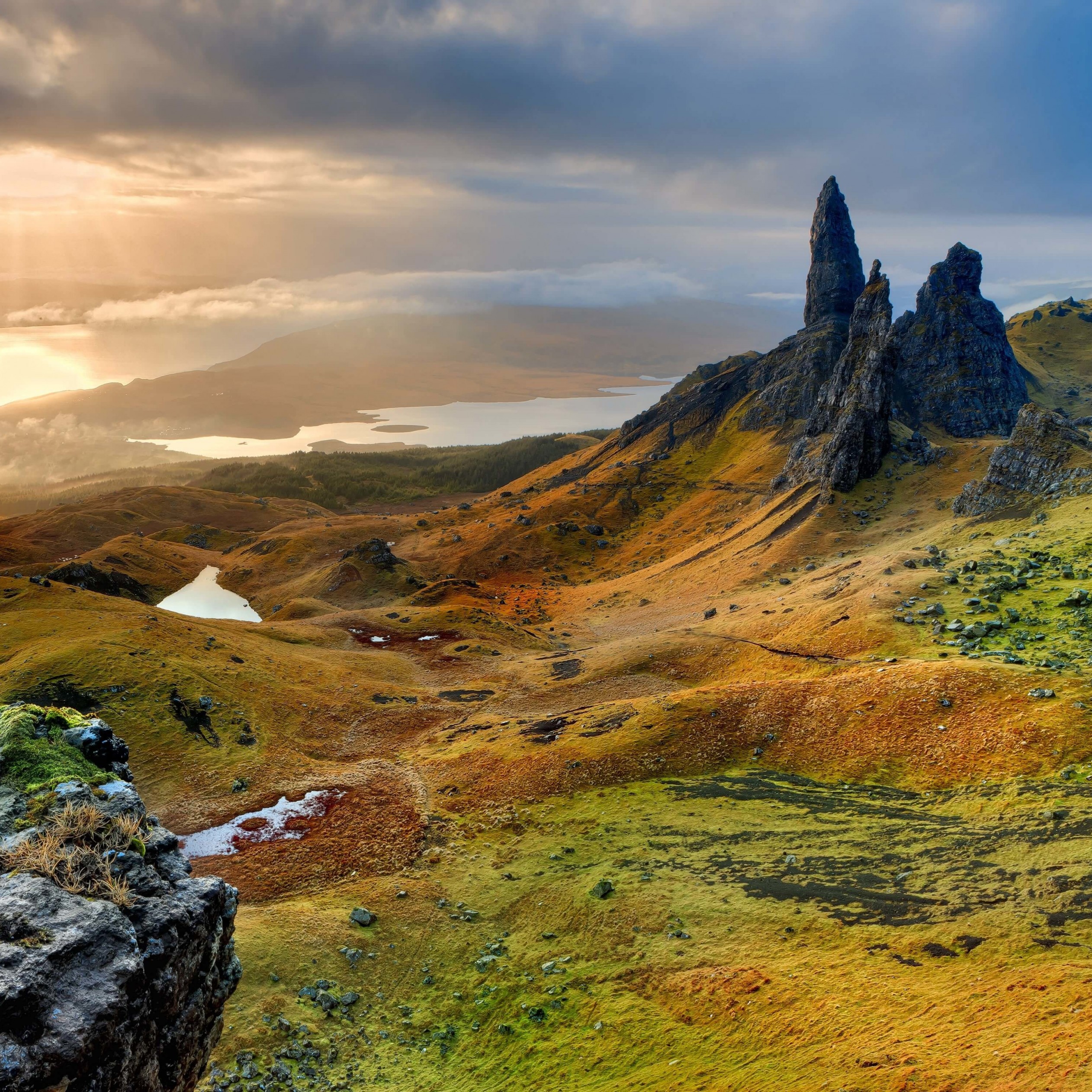 The Old Man of Storr, Isle of Skye, Scotland Wallpaper for Apple iPad Air