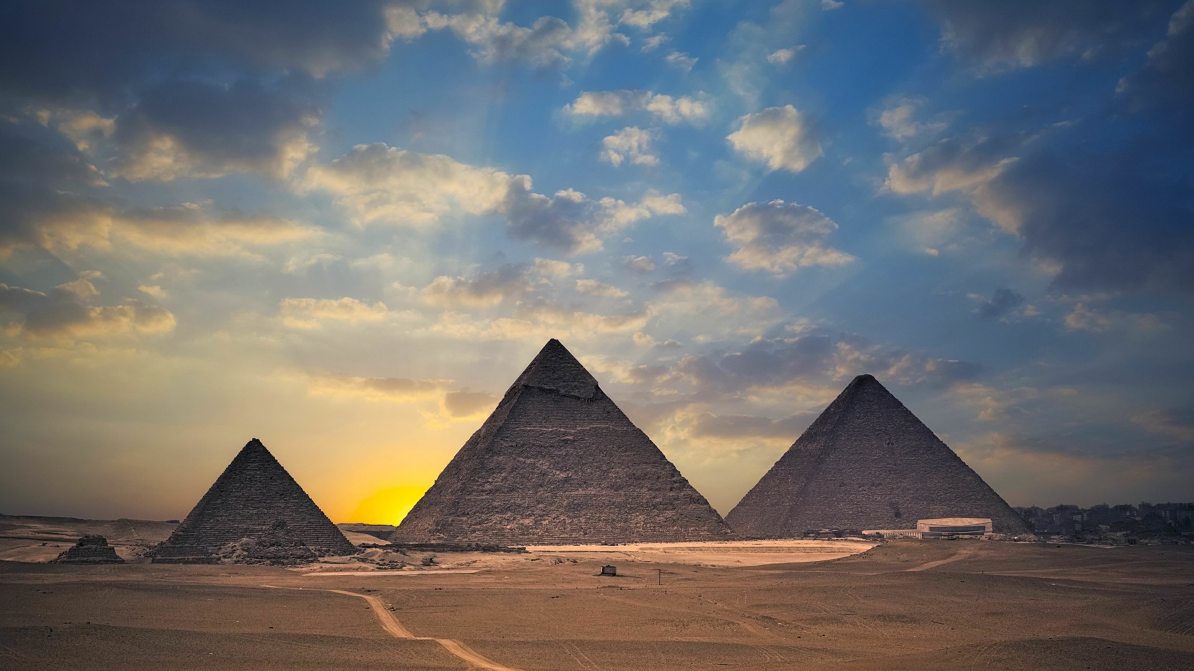 Download The Great Pyramids of Giza HD wallpaper for 4K 3840 x 2160 ...